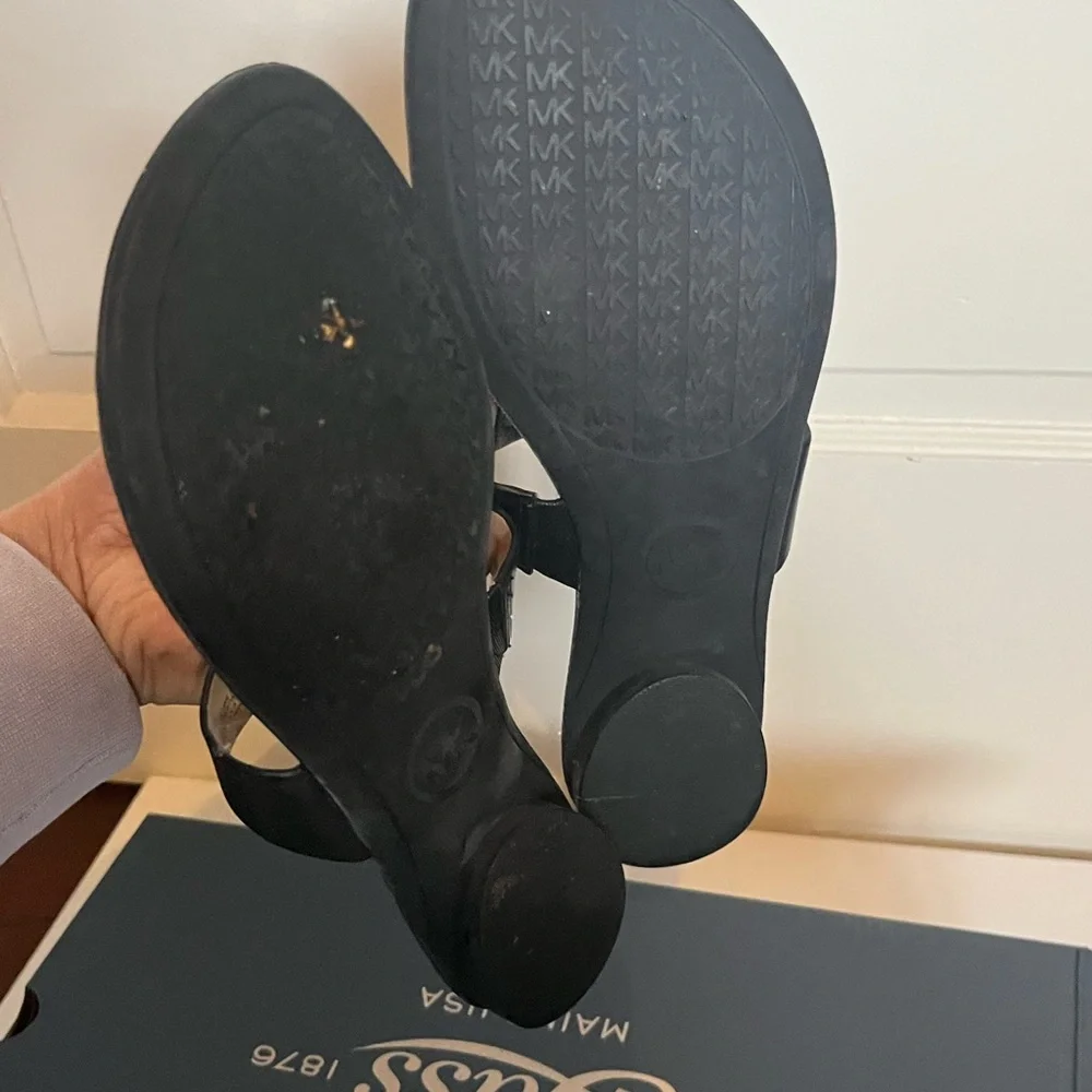 Michael kors thong sandal